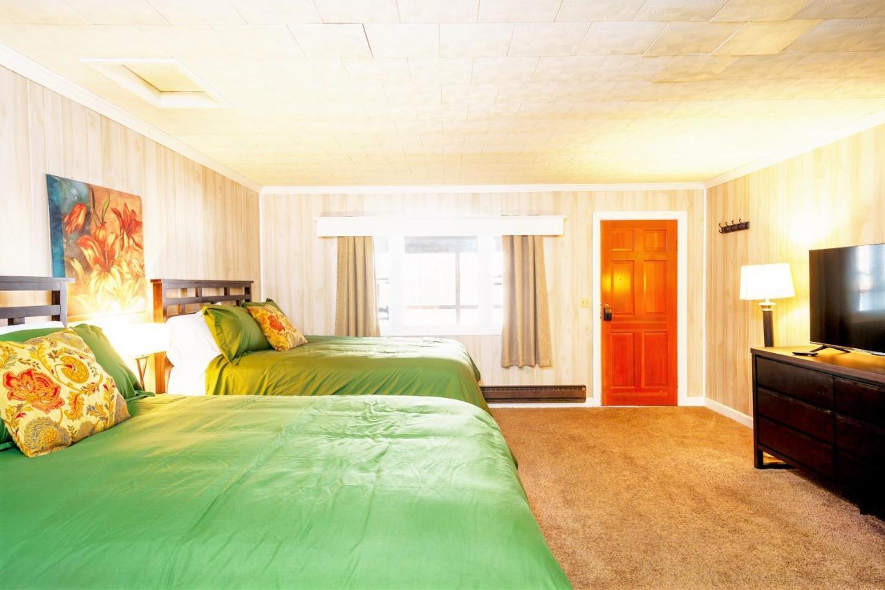 River Front Resort Elkins Exterior foto