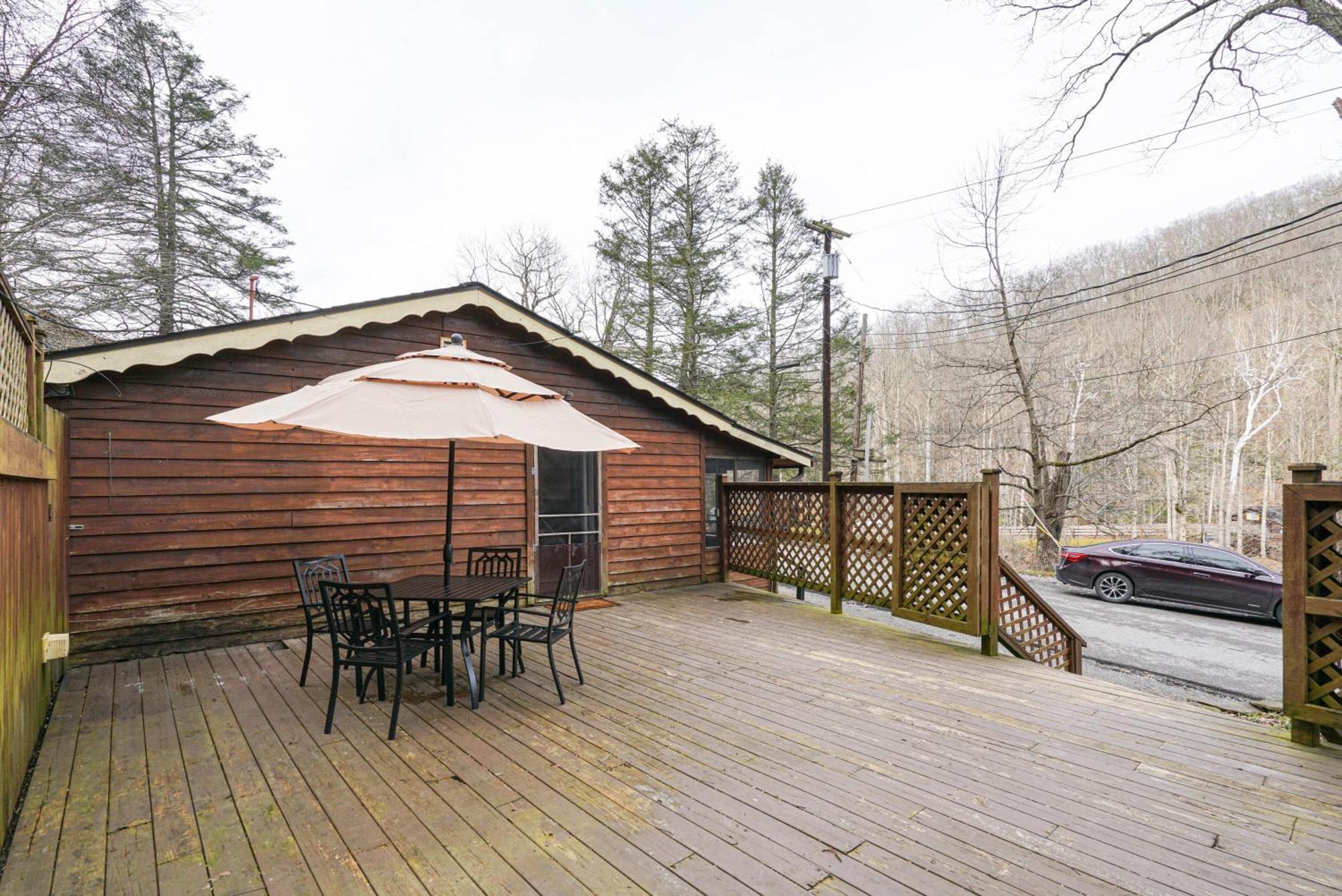 River Front Resort Elkins Exterior foto
